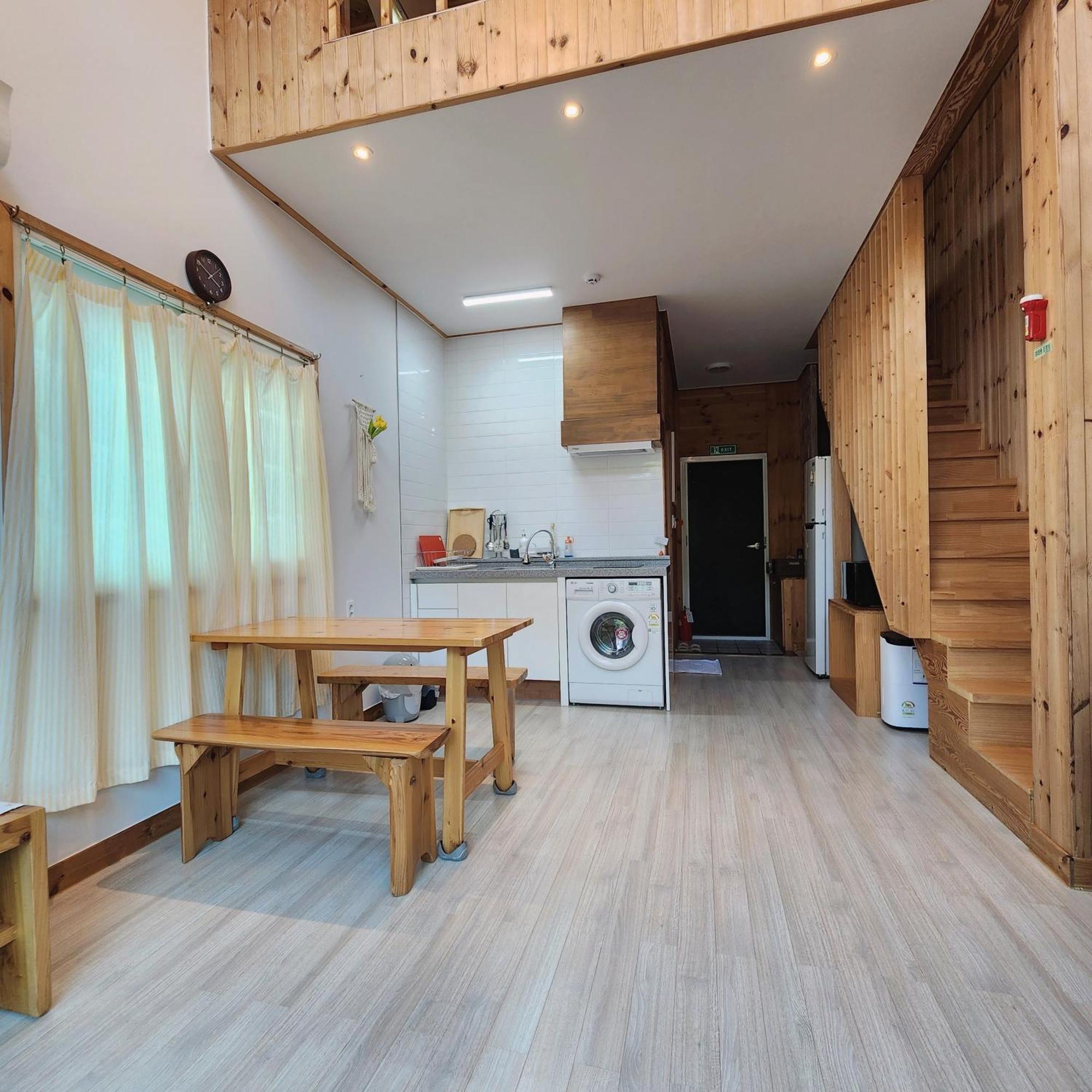 Jeju 542 Pension مدينة سيوجويبو المظهر الخارجي الصورة